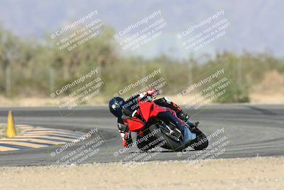 media/Nov-16-2025-Race Pace (Sun) [[8c5fa54630]]/Verified Riders/2-Turn 7 (945am)/